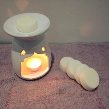 Barre de massage à base de karité et de Monoi, 